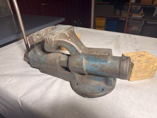 Tornillo de banco Irimo 125