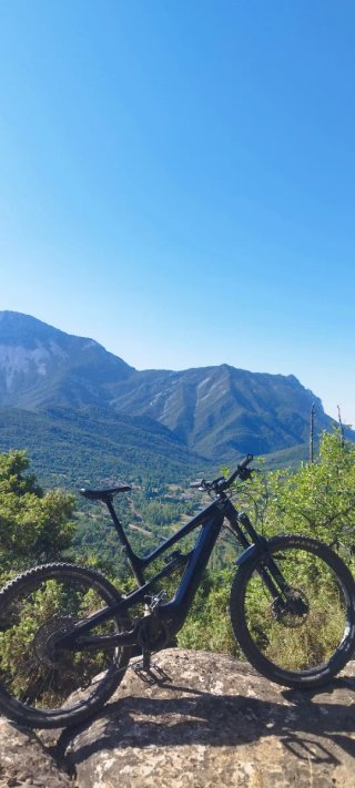 Bicicleta Enduro Eléctrica - YT Decoy Core 3