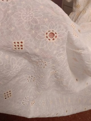 Vestido blanco roto bordado talla 44