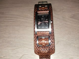 Reloj Guess Clásico Pulsera Cuero Marrón