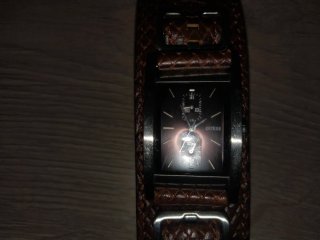 Reloj Guess Clásico Pulsera Cuero Marrón