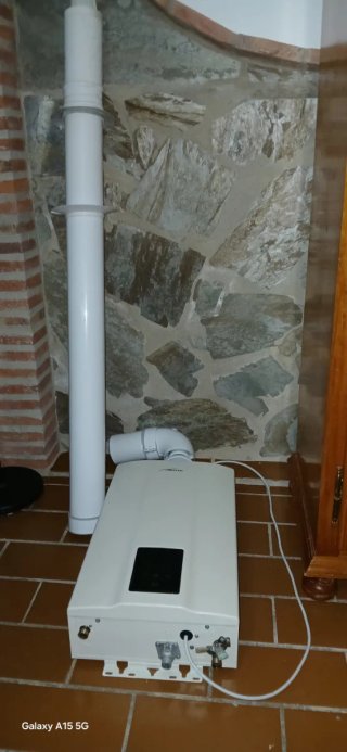 Calentador de gas natural Sime blanco