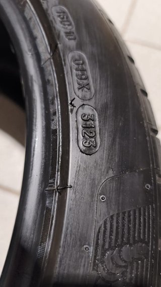 Neumático Michelin 275/35 ZR 19 100Y XL