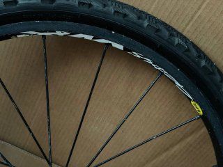 Rueda delantera Mavic Crossmax XL 26 cerámica