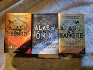 Trilogía de libros alas de sangre