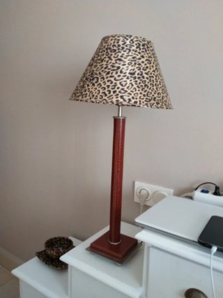 Lámpara de dormitorio con estampado animal