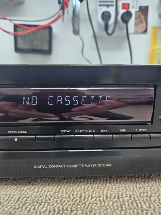 Philips DCC600 Digital Compact Cassette. Averiado