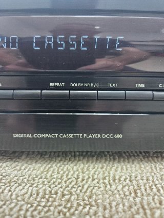 Philips DCC600 Digital Compact Cassette. Averiado