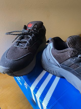 Zapatillas Adidas ZX 22 Boost Negras Rojas