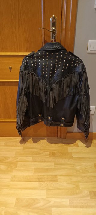 Cazadora de cuero Ami con flecos