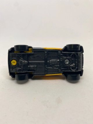 Hot Wheels Dodge M80 Giallo