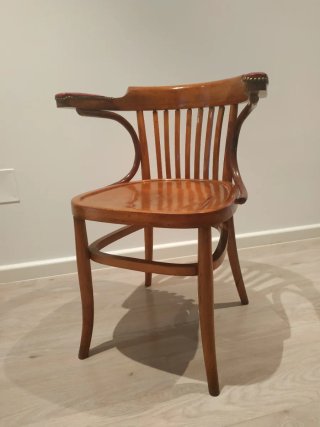 Silla antigua respaldo varillas