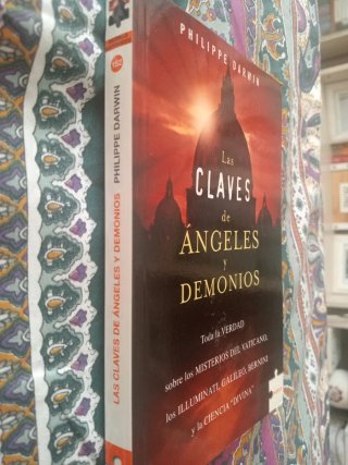 "Las claves de ángeles y demonios"=4€+regalo