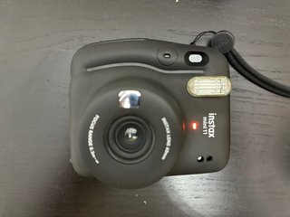 Cámara Fujifilm Instax Mini 11 Negra