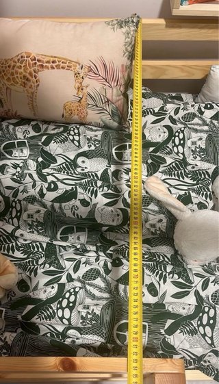 Cama infantil de madera
