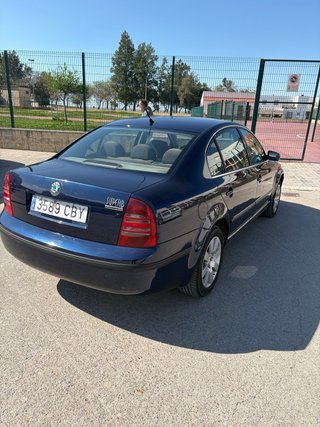 Skoda Superb 2003