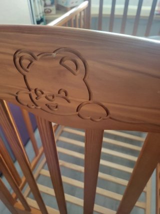 Cuna de madera para bebé