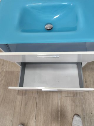 Mueble de baño lavabo azul y blanco