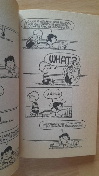 Fumetti Peanuts Charlie Brown Snoopy in inglese