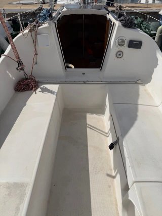 Velero Golfiño 7.25 listo para navegar.