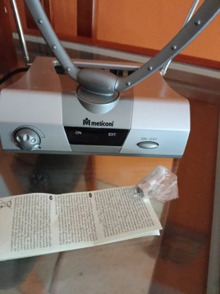 Antena TV Interior Meliconi AT-40 Amplificada