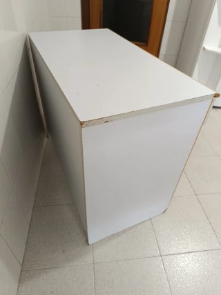 Mesa de cocina con cajones