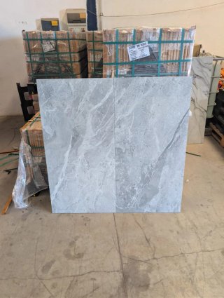 Azulejos porcelánicos con diseño de mármol