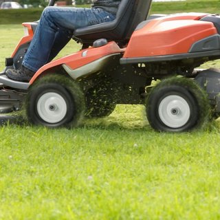 Neumáticos de Cortacésped con Llanta, Neumáticos de Tractor Tubeless 13x5-6", Conjunto de Rueda y Neumático de 2 Paquetes, Neumáticos de PU Sin Pinchazos, Hub Centrado de 3.25"-5.9", Tamaño de Buj...