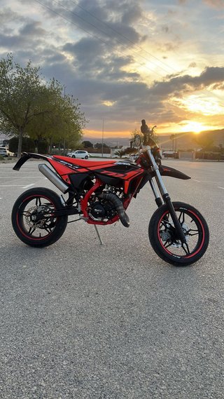 Panza de escape Beta Enduro