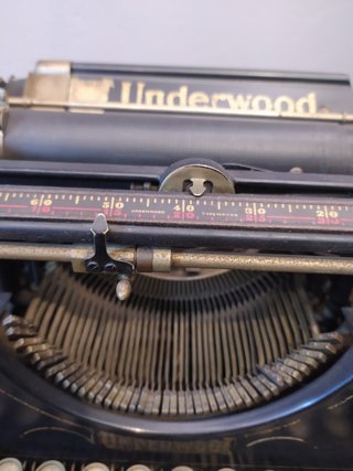 ANTIGUA MAQUINA DE ESCRIBIR UNDERWOOD ORIGINAL