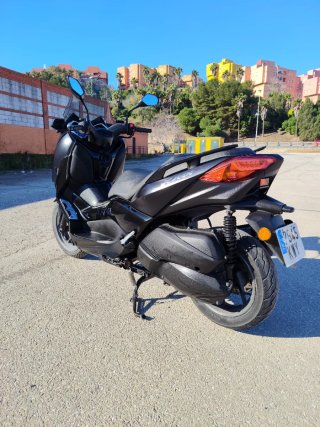 Yamaha XMAX300  2019Negra - Maxi Scooter Automátic
