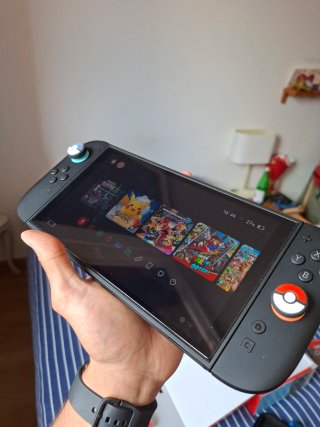 Nintendo Switch + 16 Giochi