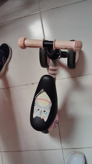 Triciclo Kinderkraft Rosa