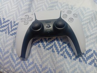 Ps5 Slim versión disco con mando y cascos
