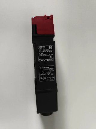 Omron D4SL-N4AFA Guard Lock Safety Door Switch