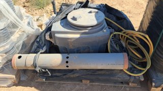 Depósito agua limpia/sucia + bomba