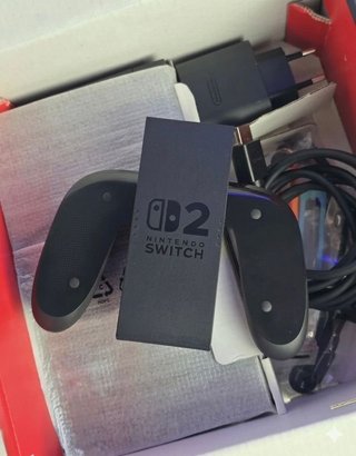 Nintendo Switch 2 Negra y Roja