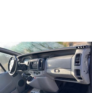 Vendo nissan primastar con 160.000 km.