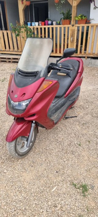 Yamaha Majesty 250 Roja - Maxi Scooter