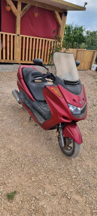 Yamaha Majesty 250 Roja - Maxi Scooter