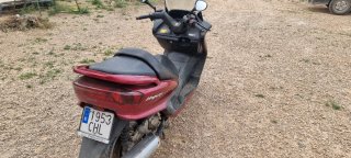 Yamaha Majesty 250 Roja - Maxi Scooter