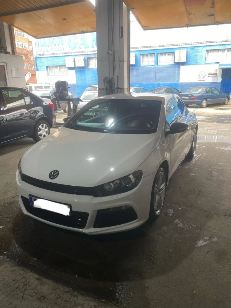 Volkswagen Scirocco 2010 - foto 1
