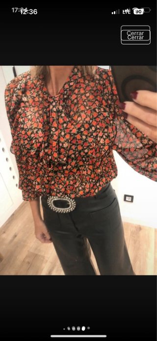 Blusa floral con lazada