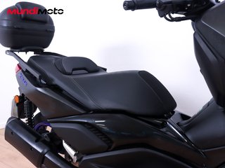 YAMAHA X-MAX 300