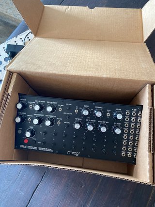Moog DFAM Sintetizador Analógico y Secuenciador
