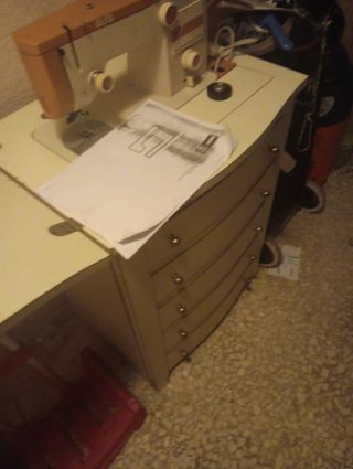 Máquina de coser Alfa