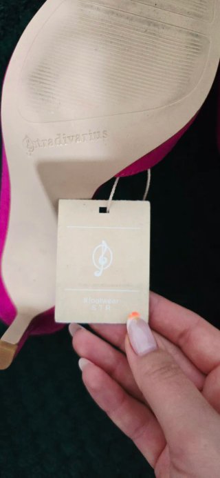 Tacones Stradivarius (nuevos, con etiqueta)