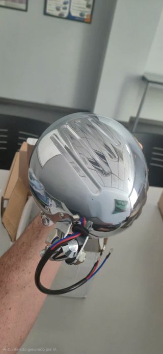 Faro delantero moto cromado