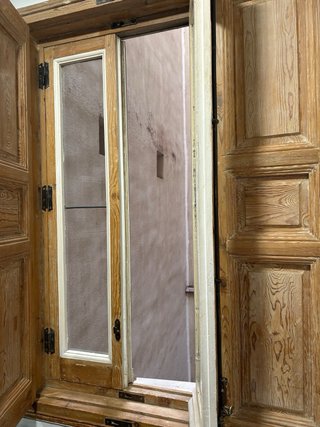 Ventana madera con contraventana