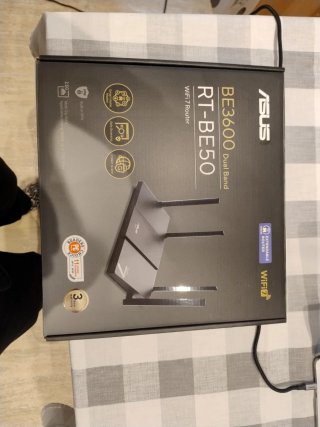 Router Asus RT-BE50 WiFi 7